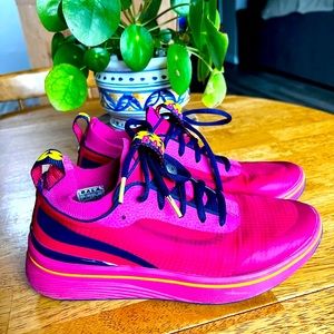 Bala twelves defy nursing sneakers